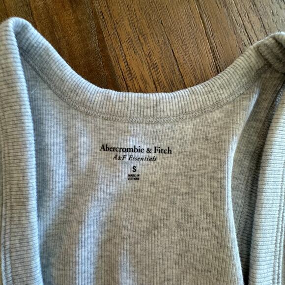 Abercrombie women's ribbed tanks (set of 2) - Size S - Picture 4 of 5
